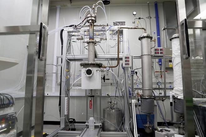 제목 : 혼합 폐플라스틱 분리수거 않고 재활용한다…에틸렌·벤젠으로 전환